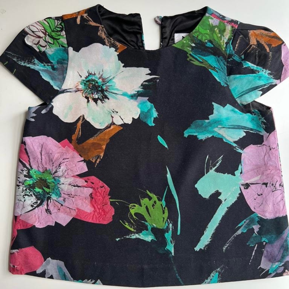 NEW Milly Minis girls top 6years old